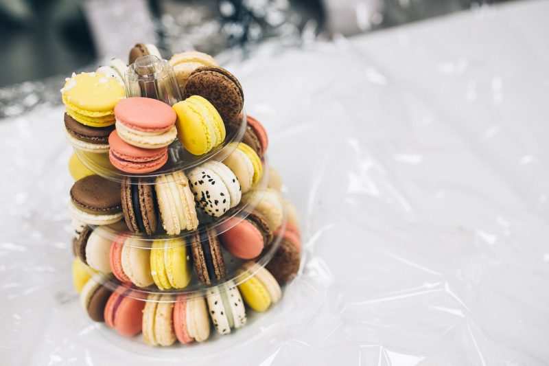 kaboompics.com_Tray-of-colorful-macaroons
